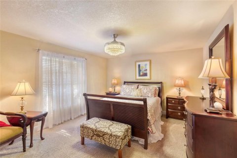 Villa ou maison à vendre à Palm Harbor, Floride: 2 chambres, 154.22 m2 № 2130049 - photo 26