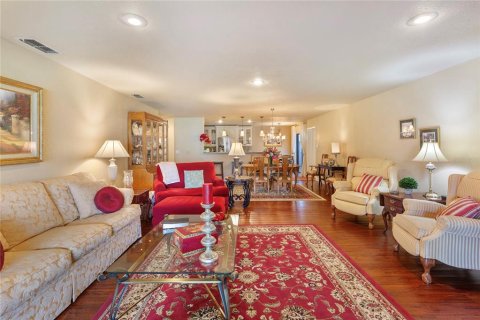 Villa ou maison à vendre à Palm Harbor, Floride: 2 chambres, 154.22 m2 № 2130049 - photo 6