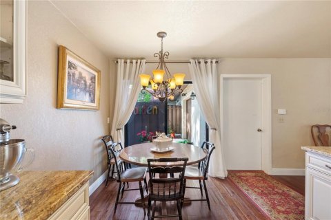 Villa ou maison à vendre à Palm Harbor, Floride: 2 chambres, 154.22 m2 № 2130049 - photo 18