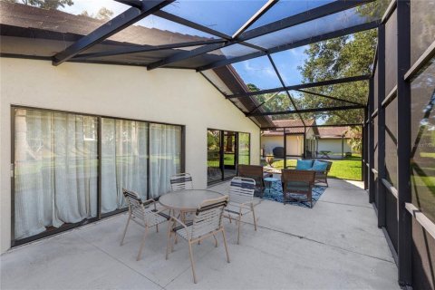 Villa ou maison à vendre à Palm Harbor, Floride: 2 chambres, 154.22 m2 № 2130049 - photo 15