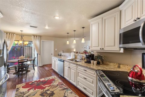 Villa ou maison à vendre à Palm Harbor, Floride: 2 chambres, 154.22 m2 № 2130049 - photo 17
