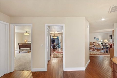 Villa ou maison à vendre à Palm Harbor, Floride: 2 chambres, 154.22 m2 № 2130049 - photo 5