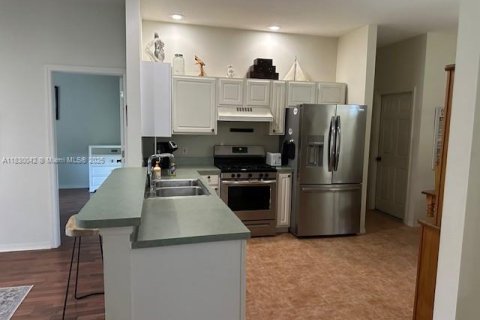 House in Bradenton, Florida 2 bedrooms № 1821992 - photo 12
