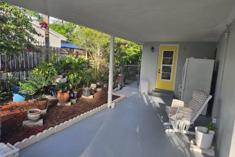 Casa en venta en Hollywood, Florida, 3 dormitorios, 120.68 m2 № 2431376 - foto 7