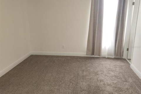 House in Pinellas Park, Florida 2 bedrooms, 145.86 sq.m. № 2388140 - photo 17