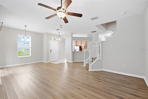 Touwnhouse à vendre à Wesley Chapel, Floride: 3 chambres, 140.56 m2 № 2391085 - photo 9