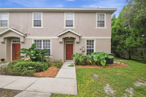 Touwnhouse à vendre à Wesley Chapel, Floride: 3 chambres, 140.56 m2 № 2391085 - photo 2