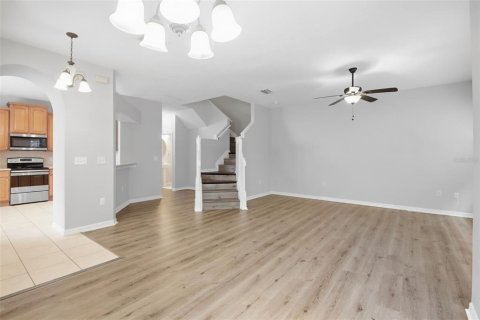 Touwnhouse à vendre à Wesley Chapel, Floride: 3 chambres, 140.56 m2 № 2391085 - photo 10