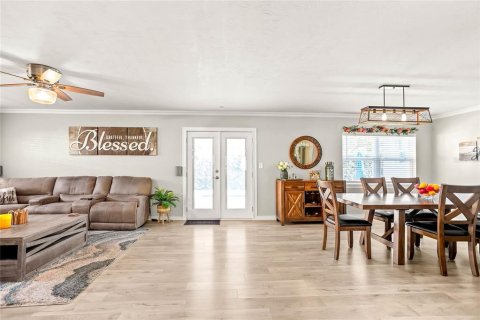 House in Clearwater, Florida 3 bedrooms, 197.97 sq.m. № 2277336 - photo 9