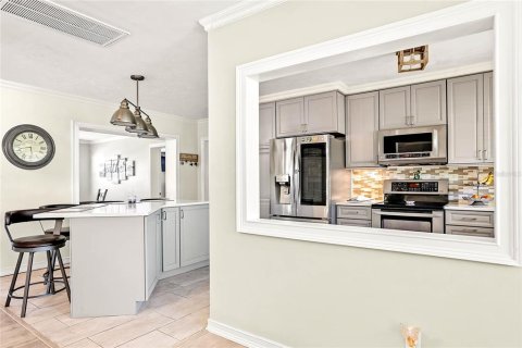 House in Clearwater, Florida 3 bedrooms, 197.97 sq.m. № 2277336 - photo 8