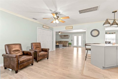 House in Clearwater, Florida 3 bedrooms, 197.97 sq.m. № 2277336 - photo 5