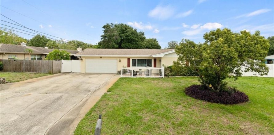 Villa ou maison à Clearwater, Floride 4 chambres, 210.89 m2 № 2150990