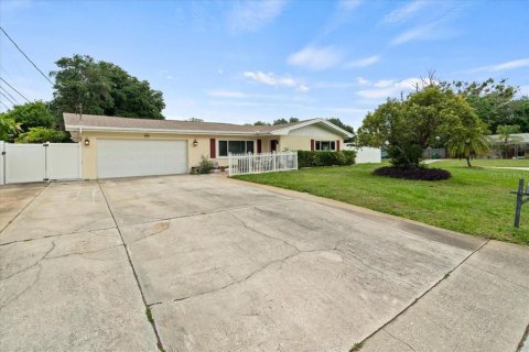 Villa ou maison à vendre à Clearwater, Floride: 4 chambres, 210.89 m2 № 2150990 - photo 2