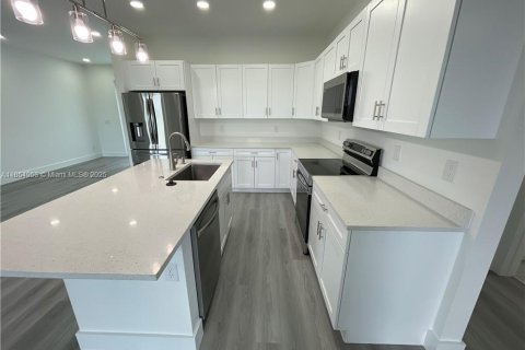 Casa en venta en Lehigh Acres, Florida, 3 dormitorios № 1874150 - foto 9