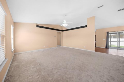 Casa en venta en Citrus Springs, Florida, 4 dormitorios, 187.29 m2 № 2304374 - foto 10