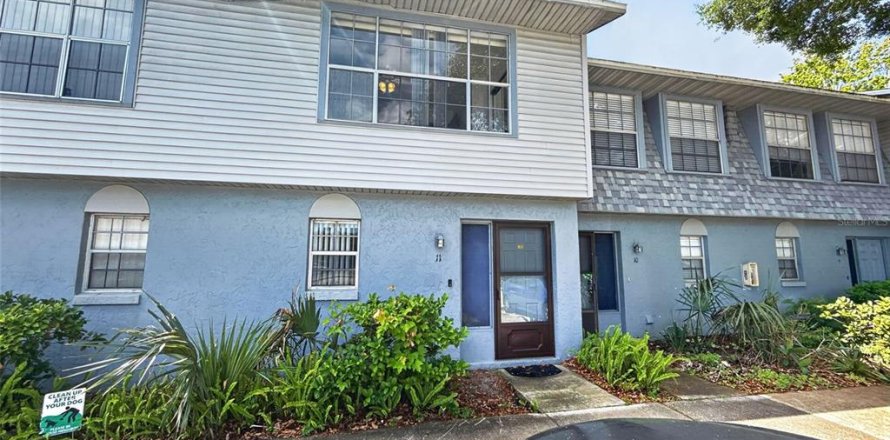 Condominio en Daytona Beach, Florida, 2 dormitorios № 2142919