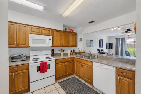 Condominio en venta en Daytona Beach, Florida, 2 dormitorios, 98.1 m2 № 2142919 - foto 2