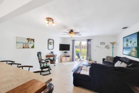 Condominio en venta en Daytona Beach, Florida, 2 dormitorios, 98.1 m2 № 2142919 - foto 11