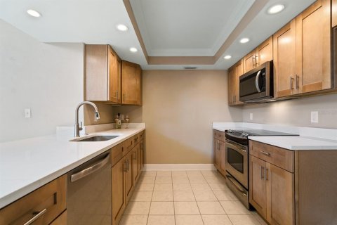 House in Tampa, Florida 3 bedrooms, 157.19 sq.m. № 1909936 - photo 18