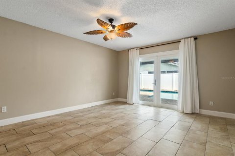 House in Tampa, Florida 3 bedrooms, 157.19 sq.m. № 1909936 - photo 24