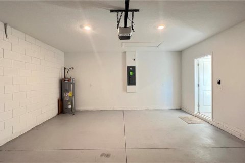 House in Kissimmee, Florida 3 bedrooms, 133.04 sq.m. № 1833434 - photo 13