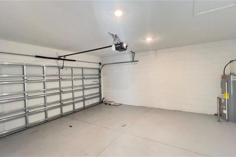 House in Kissimmee, Florida 3 bedrooms, 133.04 sq.m. № 1833434 - photo 14