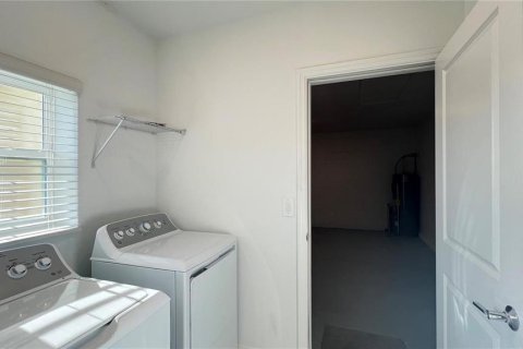 House in Kissimmee, Florida 3 bedrooms, 133.04 sq.m. № 1833434 - photo 11