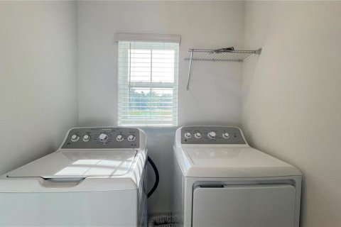 House in Kissimmee, Florida 3 bedrooms, 133.04 sq.m. № 1833434 - photo 9