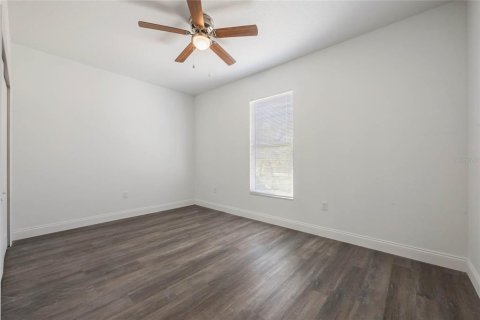 House in Sanford, Florida 4 bedrooms, 191.94 sq.m. № 1542069 - photo 10