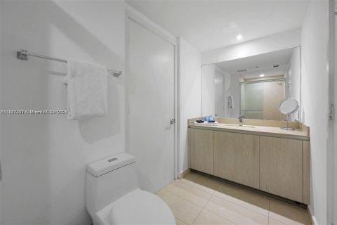 Copropriété à vendre à Hollywood, Floride: 2 chambres, 104.61 m2 № 1801036 - photo 16