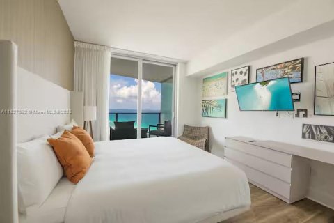 Copropriété à vendre à Hollywood, Floride: 2 chambres, 104.61 m2 № 1801036 - photo 1