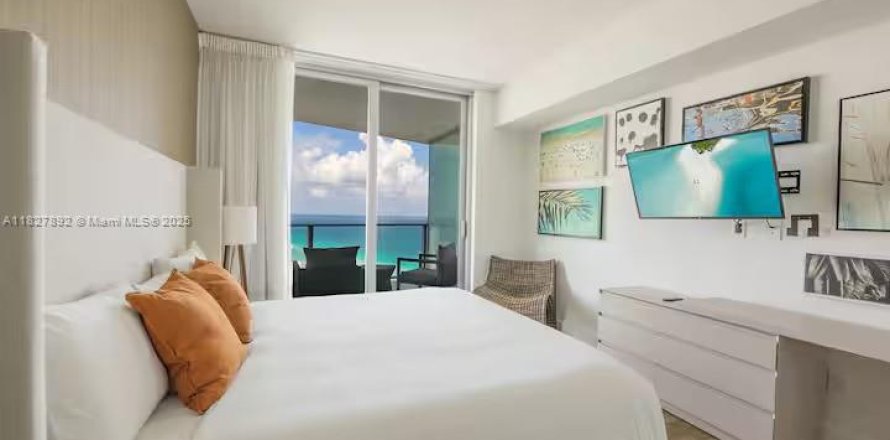 Condo à Hollywood, Floride, 2 chambres  № 1801036