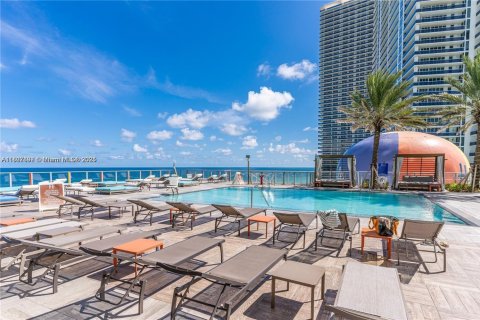 Copropriété à vendre à Hollywood, Floride: 2 chambres, 104.61 m2 № 1801036 - photo 29