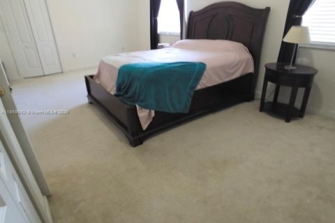 Villa ou maison à vendre à Miami, Floride: 5 chambres, 231.51 m2 № 1896894 - photo 28