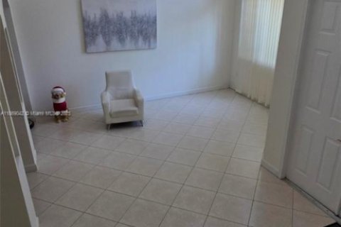 Villa ou maison à vendre à Miami, Floride: 5 chambres, 231.51 m2 № 1896894 - photo 23