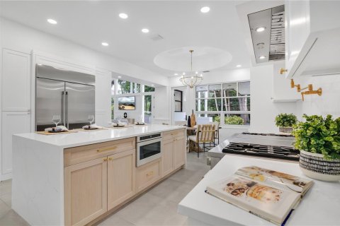 House in Windermere, Florida 5 bedrooms, 435.53 sq.m. № 1578631 - photo 9