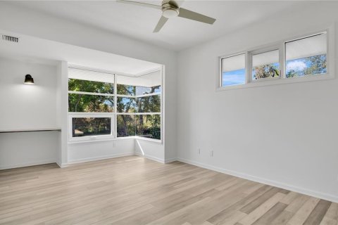 House in Windermere, Florida 5 bedrooms, 435.53 sq.m. № 1578631 - photo 25
