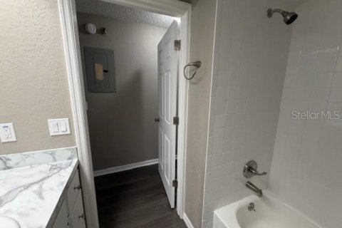 Appartement à louer à Spring Hill, Floride: 2 chambres, 80.27 m2 № 2167387 - photo 14
