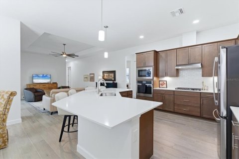 House in Estero, Florida 4 bedrooms, 237.18 sq.m. № 2098396 - photo 8