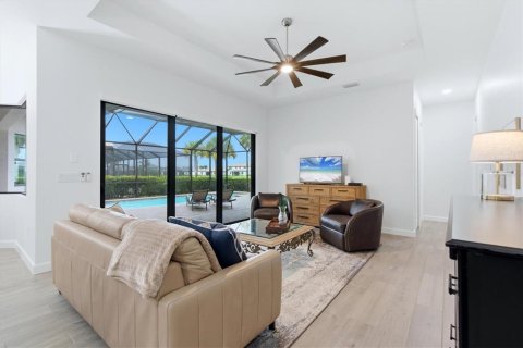 House in Estero, Florida 4 bedrooms, 237.18 sq.m. № 2098396 - photo 17