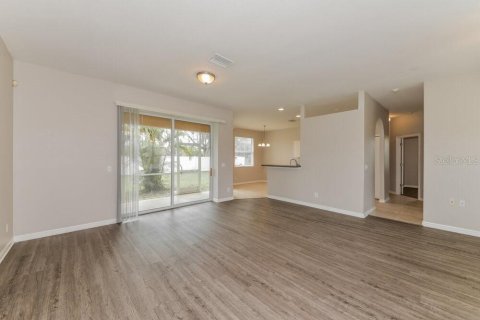 Casa en alquiler en North Port, Florida, 3 dormitorios, 142.23 m2 № 1914006 - foto 5