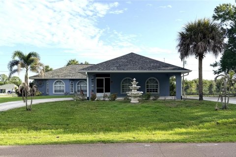 Villa ou maison à vendre à Port Charlotte, Floride: 4 chambres, 211.35 m2 № 2207149 - photo 2