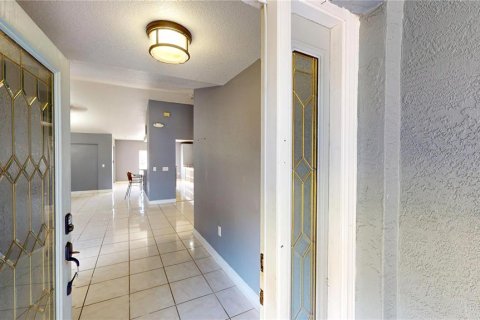 Villa ou maison à vendre à Port Charlotte, Floride: 4 chambres, 211.35 m2 № 2207149 - photo 5