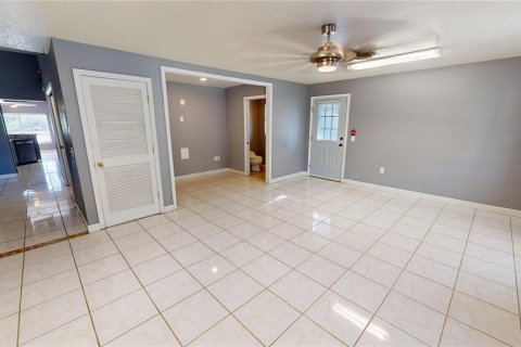 Villa ou maison à vendre à Port Charlotte, Floride: 4 chambres, 211.35 m2 № 2207149 - photo 24