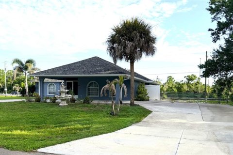 Villa ou maison à vendre à Port Charlotte, Floride: 4 chambres, 211.35 m2 № 2207149 - photo 30