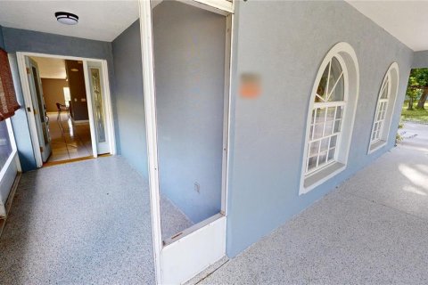 Villa ou maison à vendre à Port Charlotte, Floride: 4 chambres, 211.35 m2 № 2207149 - photo 4