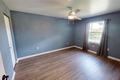 Villa ou maison à vendre à Port Charlotte, Floride: 4 chambres, 211.35 m2 № 2207149 - photo 17
