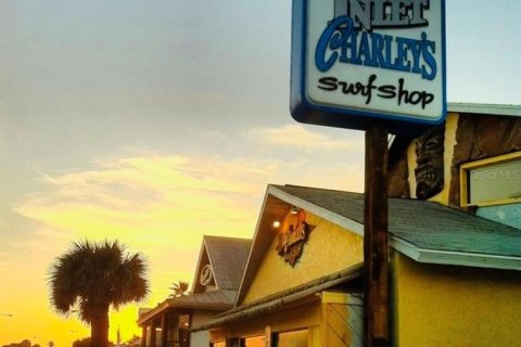 Propiedad comercial en venta en New Smyrna Beach, Florida № 2211797 - foto 6