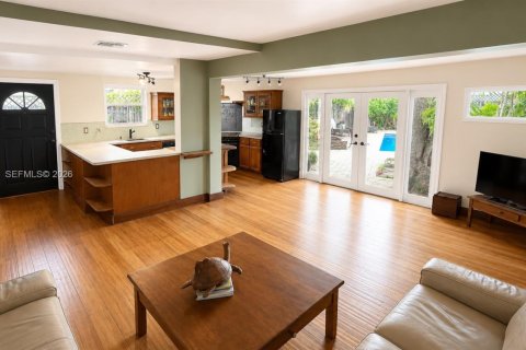 Propiedad comercial en venta en Oakland Park, Florida, 126.35 m2 № 2189074 - foto 5