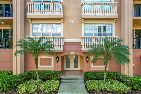 Copropriété à vendre à Altamonte Springs, Floride: 4 chambres, 212.56 m2 № 1570890 - photo 2